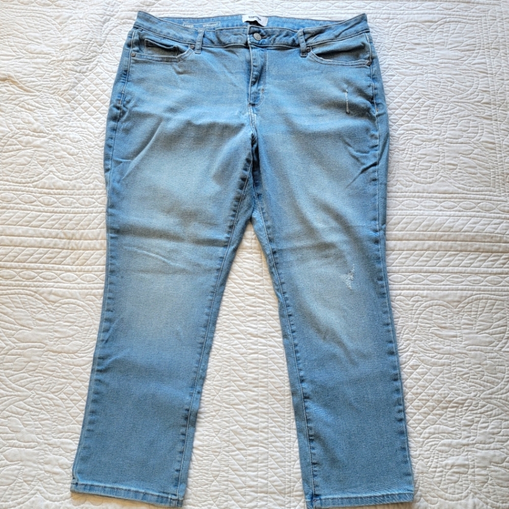 Sonoma Straight Leg Light Wash Stretchy Jeans Distressed 18P